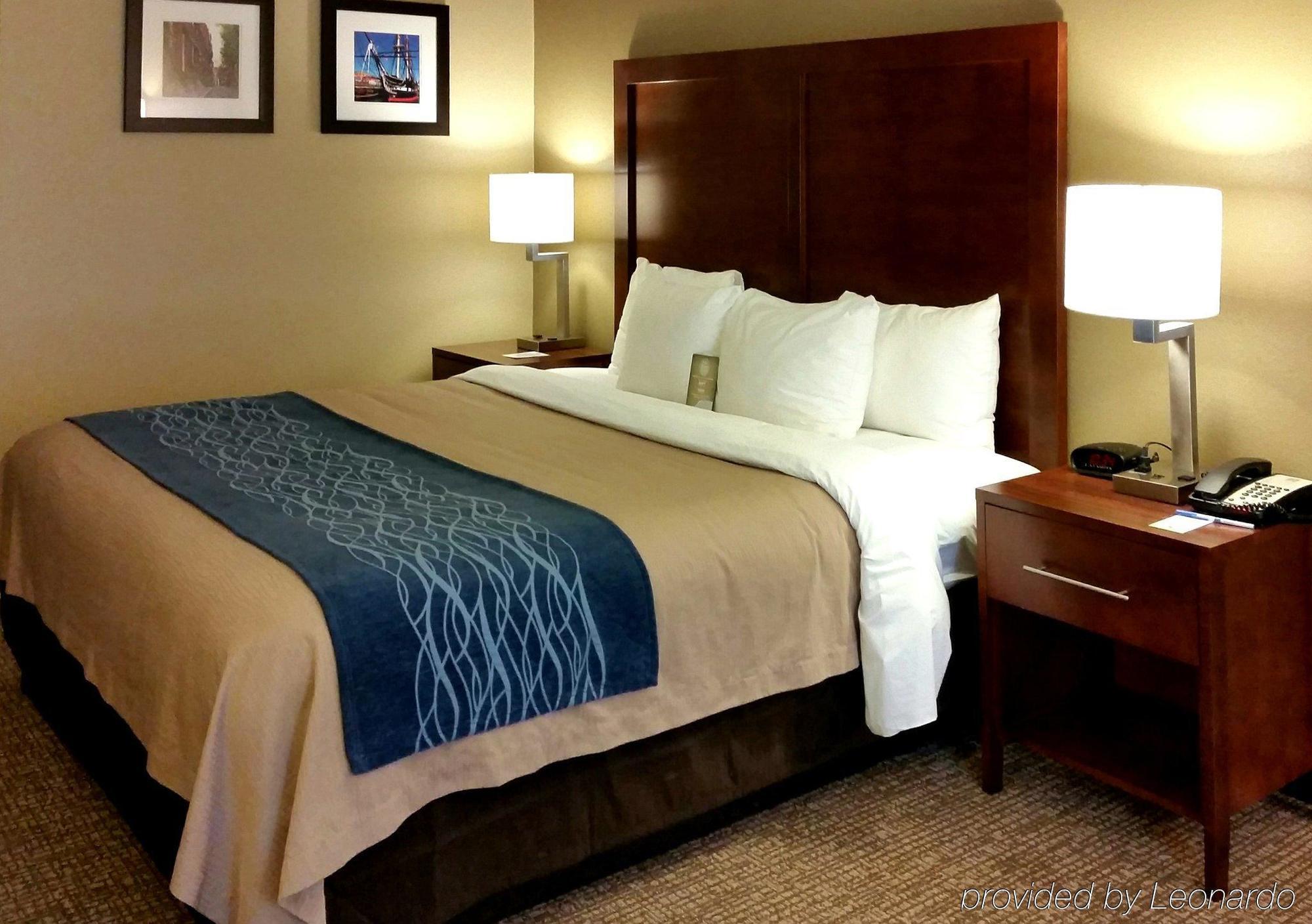Comfort Inn Randolph-Boston Buitenkant foto